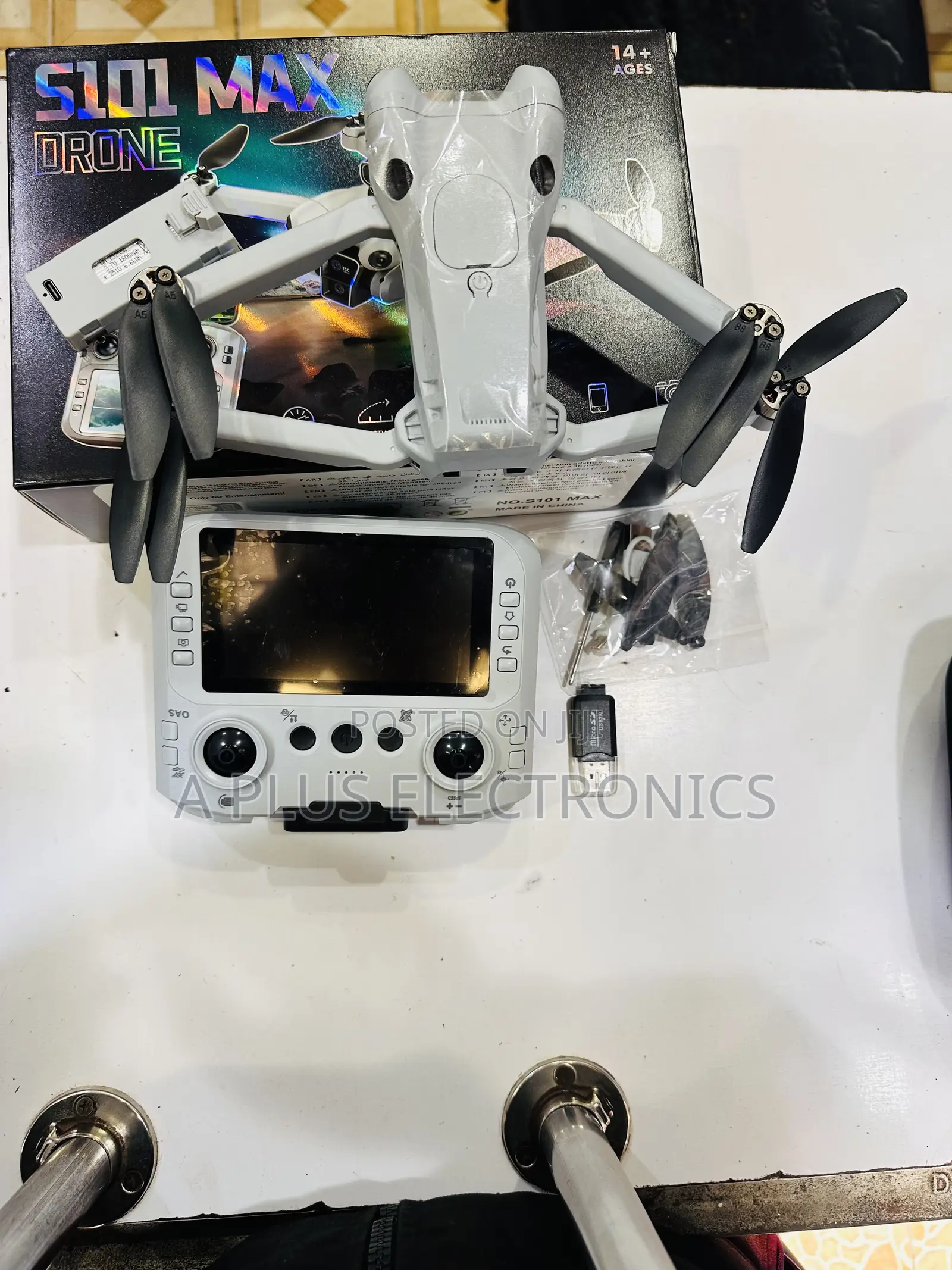 S101 Drone Double Camera With Screen –Foldable Drone With Live Display