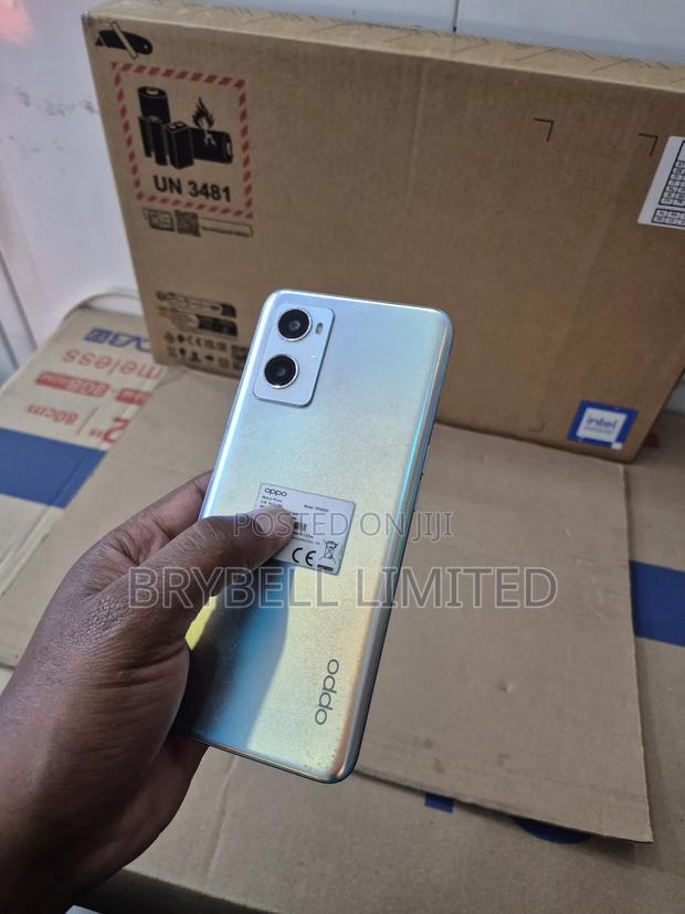 Oppo A96 256 GB Silver - thumbnail 3