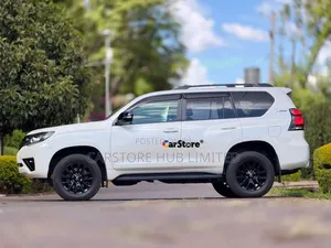 Toyota Land Cruiser Prado 2.8 2021 White