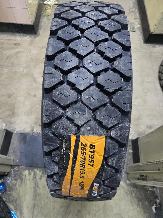 265 /70 R19. 5 Boto Tyres (Diff). - thumbnail 4