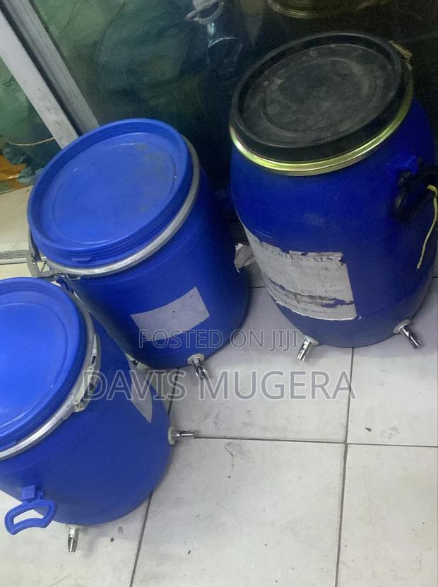 Pig Drinker Systems Ready Made With 4 Nipple Drinkers on 40 Litre Drum - thumbnail 5