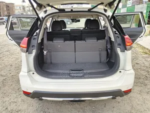 Nissan X-Trail 2018 White