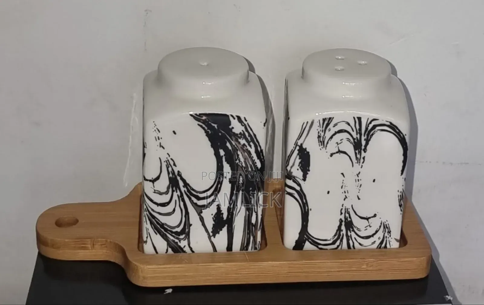 Salt Pepper Pot With Bamboo Base – Kitchen Spice Shaker Set - Pm