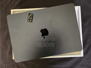 Laptop Apple MacBook Air 2024 M3 13-inch 16GB Apple M3 SSD 512GB