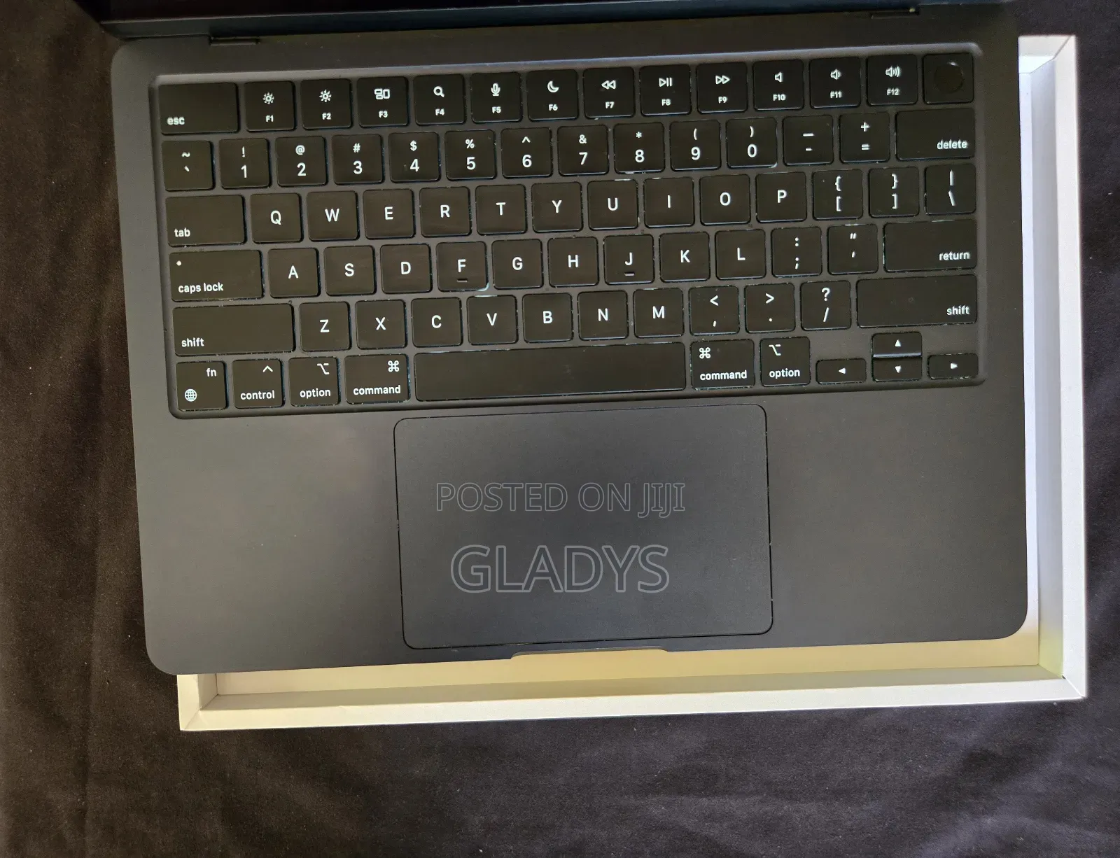 Laptop Apple MacBook Air 2024 M3 13-inch 16GB Apple M3 SSD 512GB