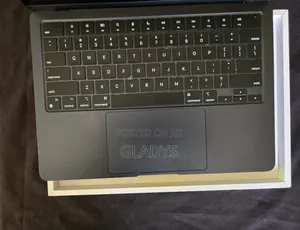 Laptop Apple MacBook Air 2024 M3 13-inch 16GB Apple M3 SSD 512GB