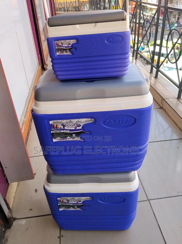 Cooler Box -Pacific 32l Cooler - main view