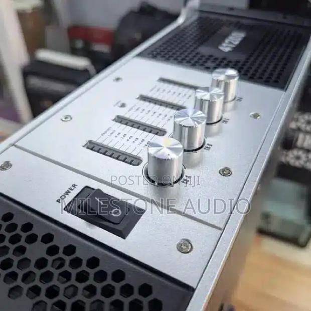 Thunder Sound 41200 Power Amplifier - main view