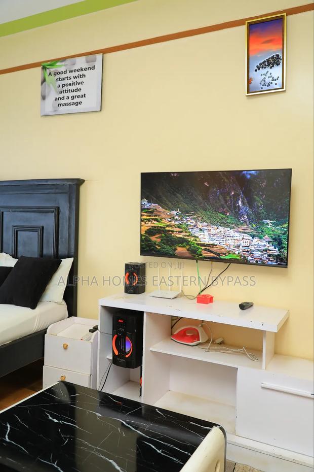 Sunny Studio Retreat in Kamakis – Explore Nairobi With Ease - thumbnail 5