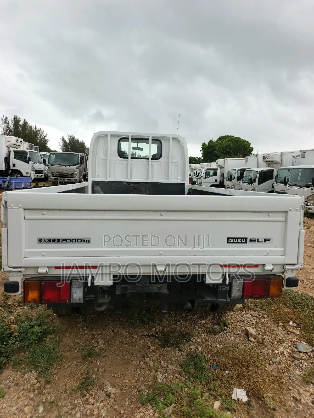 Isuzu Elf .