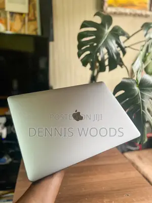 Laptop Apple MacBook Pro 2017 16GB Intel Core i7 SSD 512GB