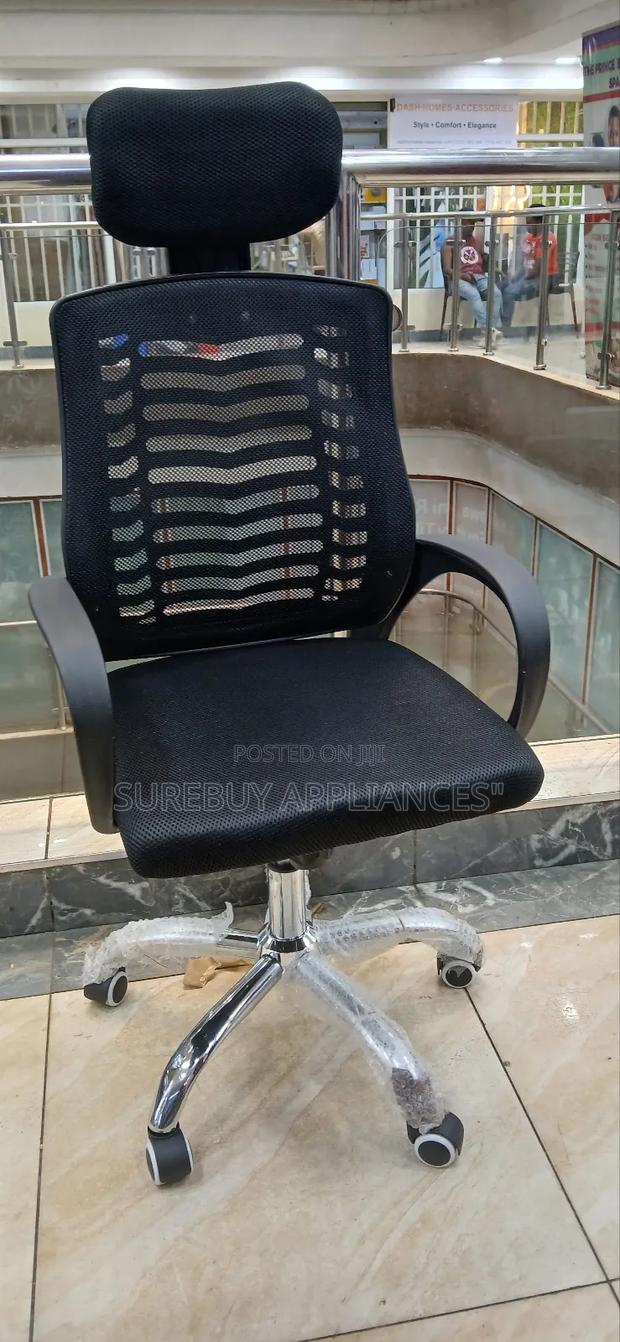Deluxe Mesh Executive Secretarial Chair With Adjustable Headrest