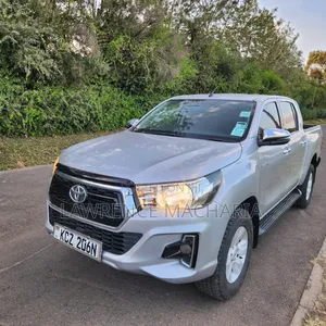 Toyota Hilux 2019 Silver
