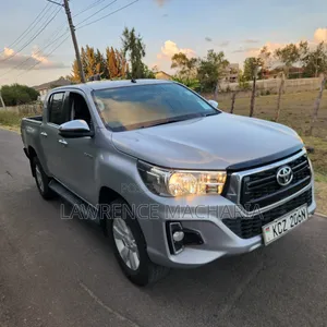 Toyota Hilux 2019 Silver