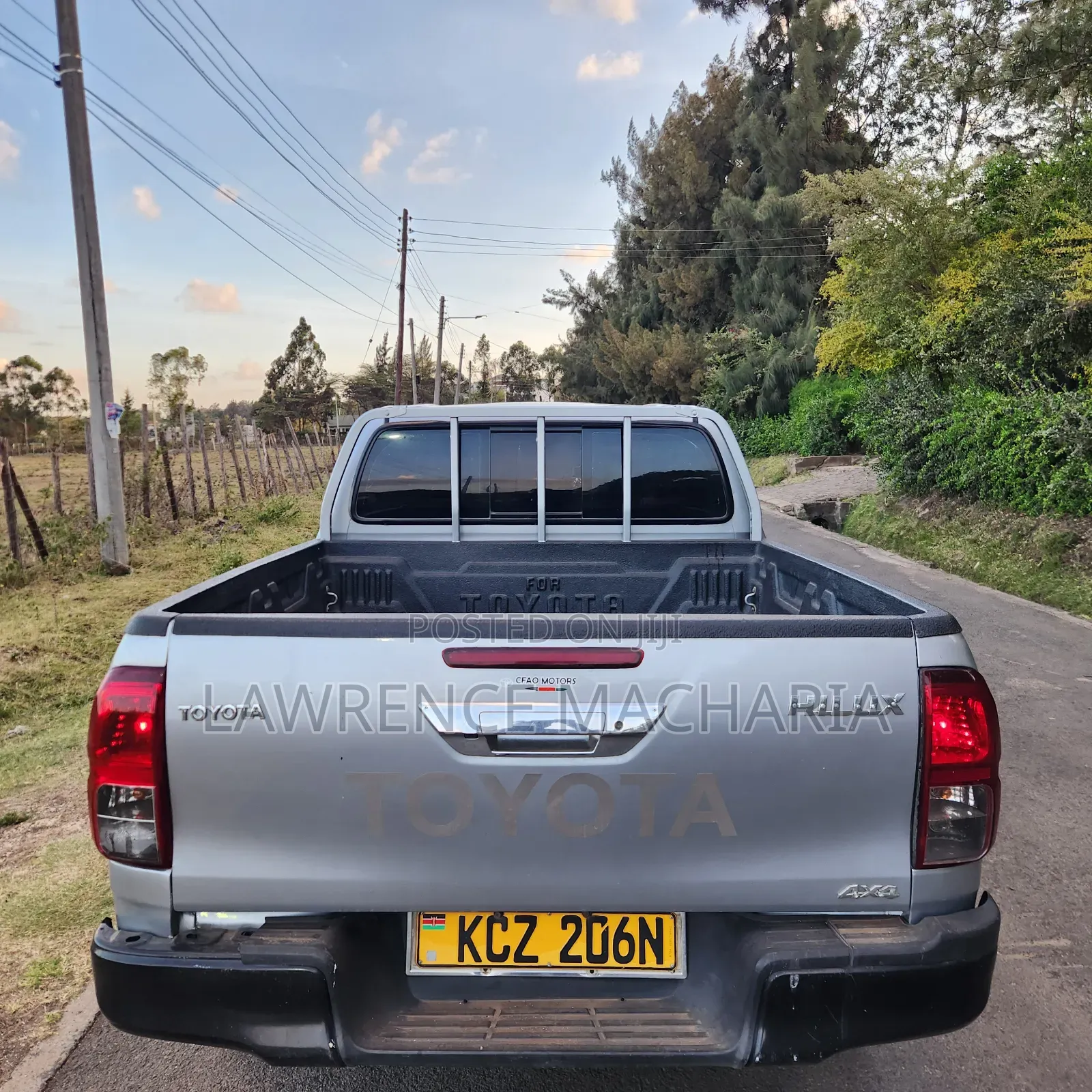 Toyota Hilux 2019 Silver
