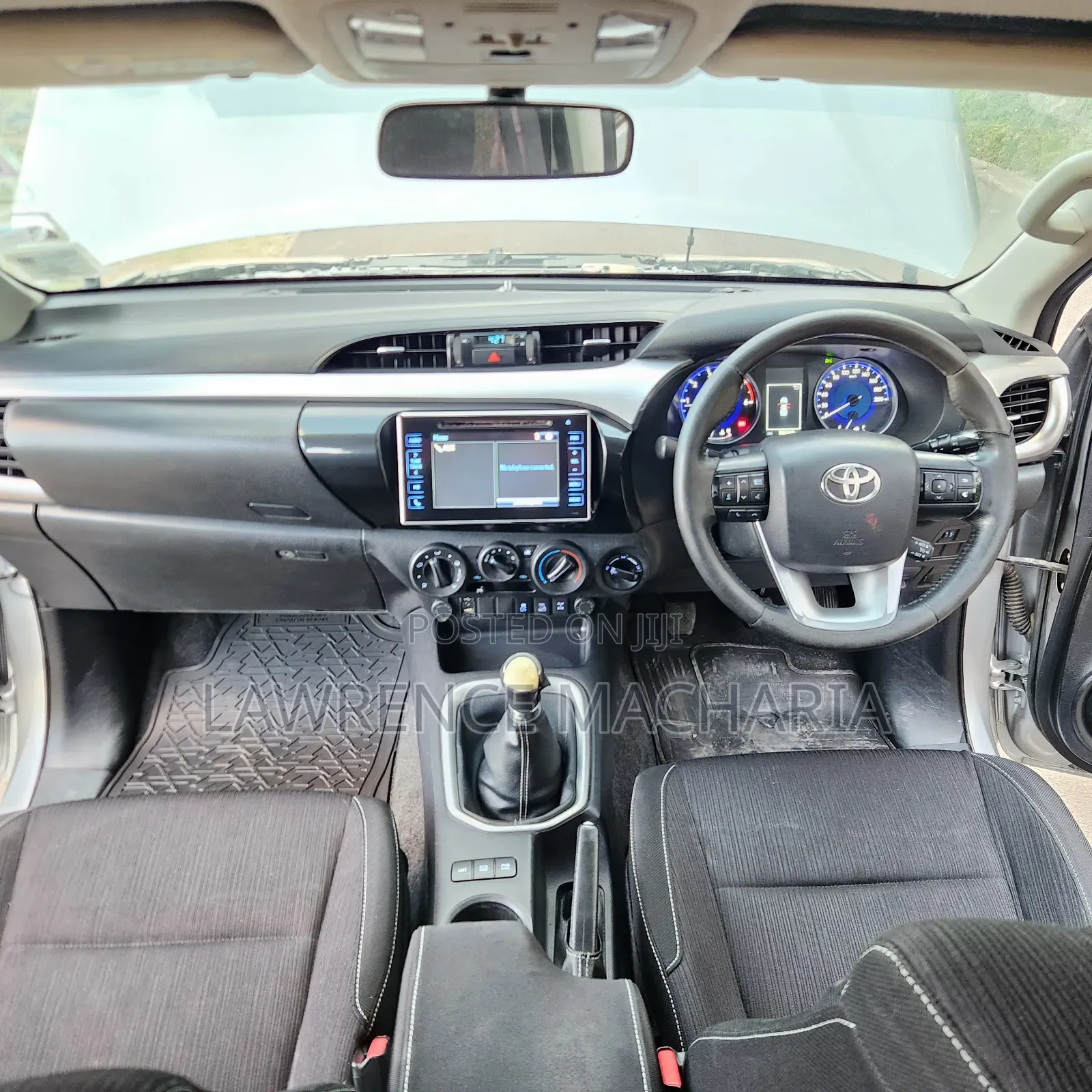 Toyota Hilux 2019 Silver