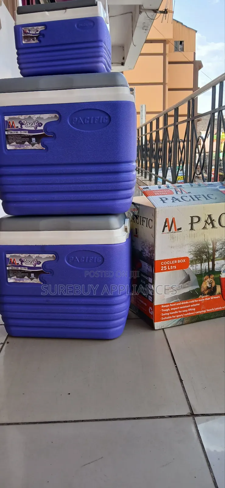 Pacific 25l High-Performance Insulated Cooler Box