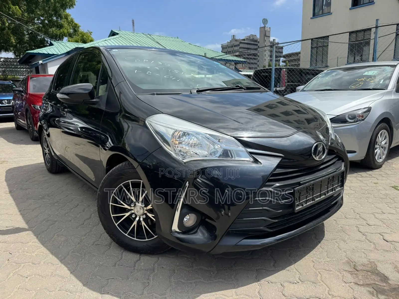 Toyota Vitz 1.0 FWD 5dr 2018 Black