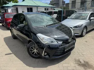Toyota Vitz 1.0 FWD 5dr 2018 Black