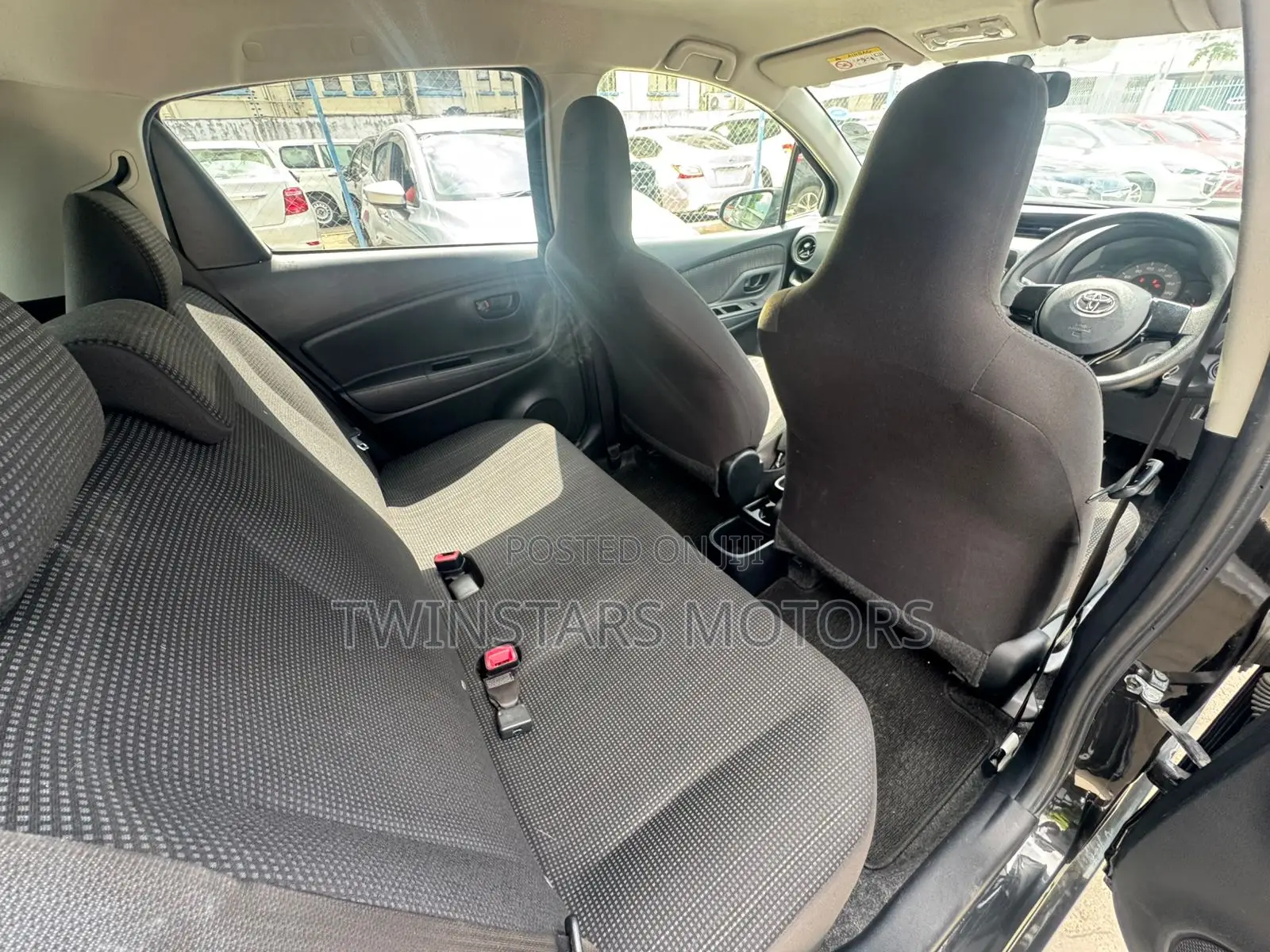 Toyota Vitz 1.0 FWD 5dr 2018 Black