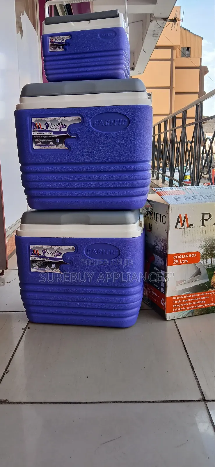 Pacific 25l Heavy-Duty Insulated Cooler Box