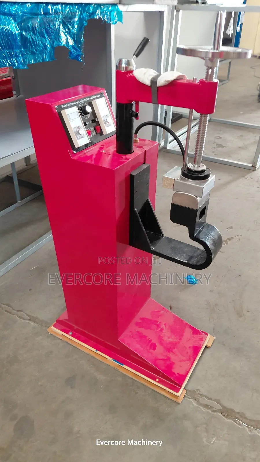 Heavy Dut Big Lorry Tyre Vulcanizing Machine Fully Stable.