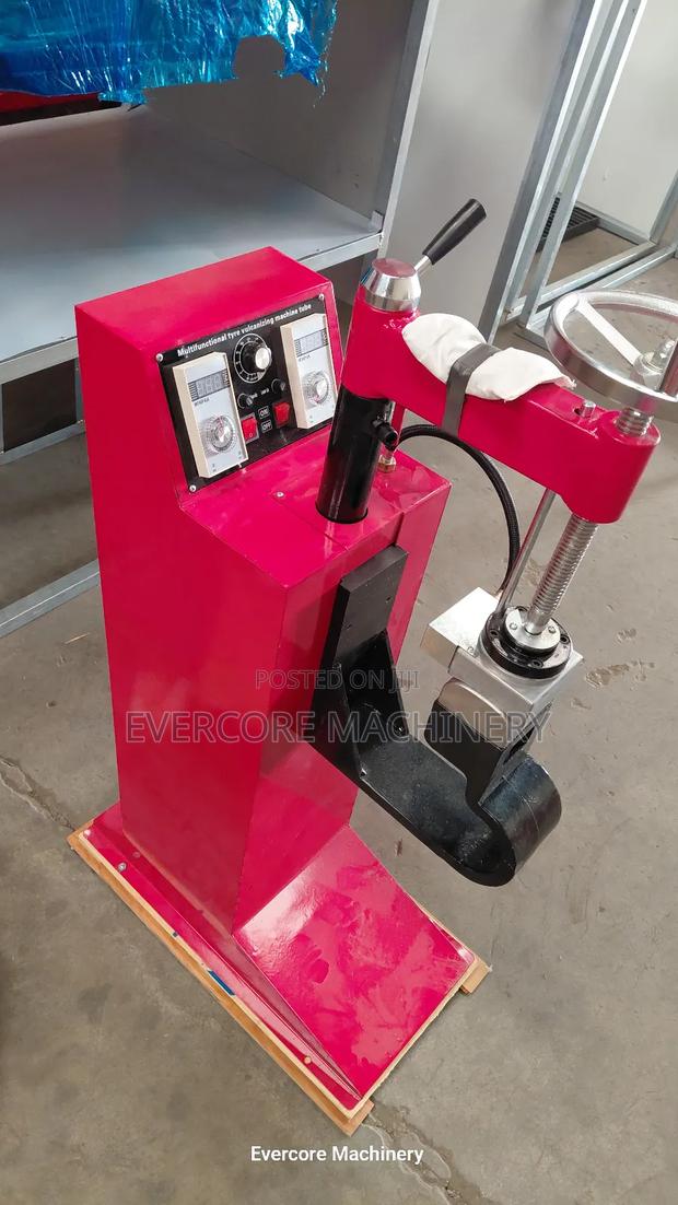 Big Tyre Vulcanizer Machine Best Quality Machine. - main view