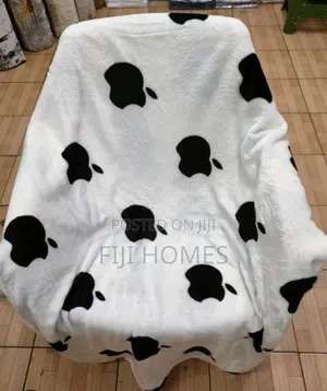 Coral Fleece Throw Blanket | 6×6 | Warm Cozy