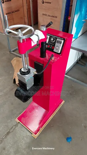 Heavy Duty Tyre Repairing Machine Good Quality.