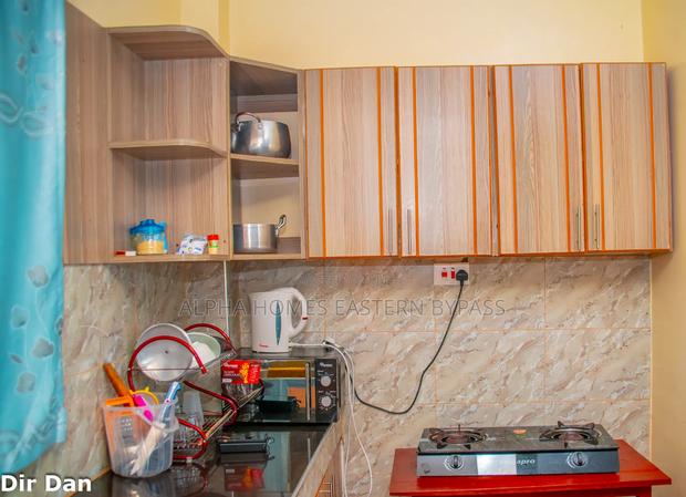 Chic Spacious Studio Along Eastern Bypass – Book Now - thumbnail 13