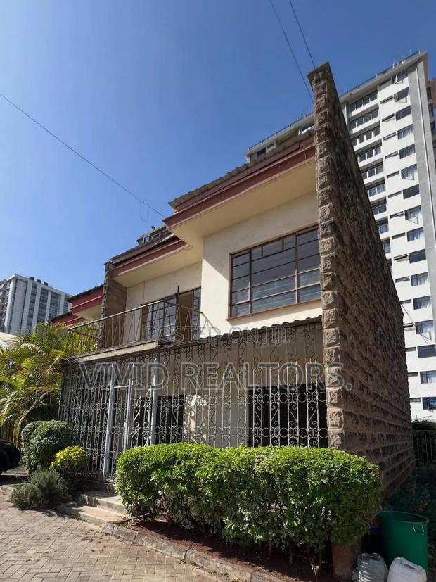 4bdrm Maisonette in Ngong Road, Kilimani for rent