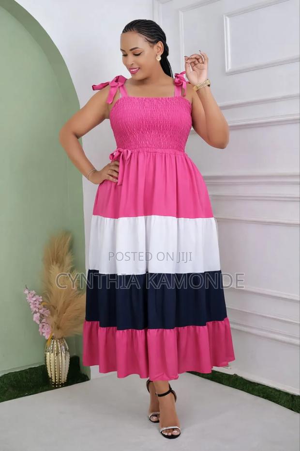 Minimal Dress - thumbnail 4