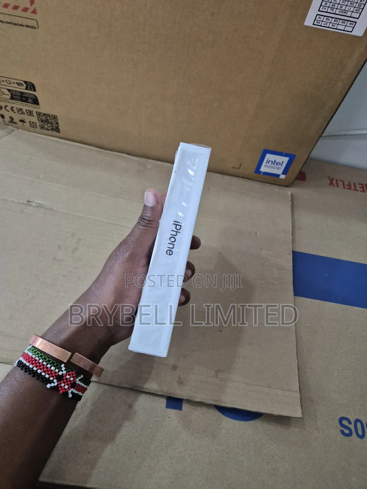 New Apple iPhone 16 Pro Max 256 GB Blue