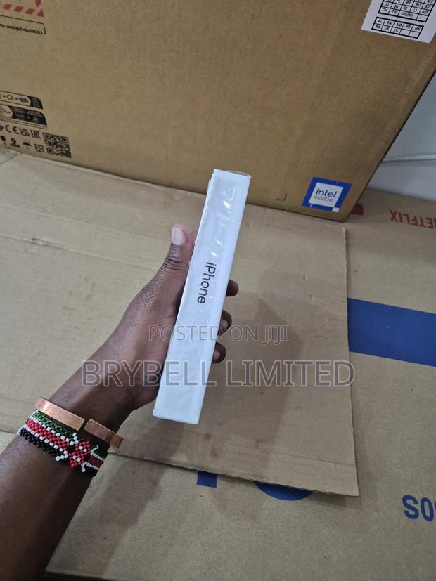 New Apple iPhone 16 Pro Max 256 GB Blue - thumbnail 6