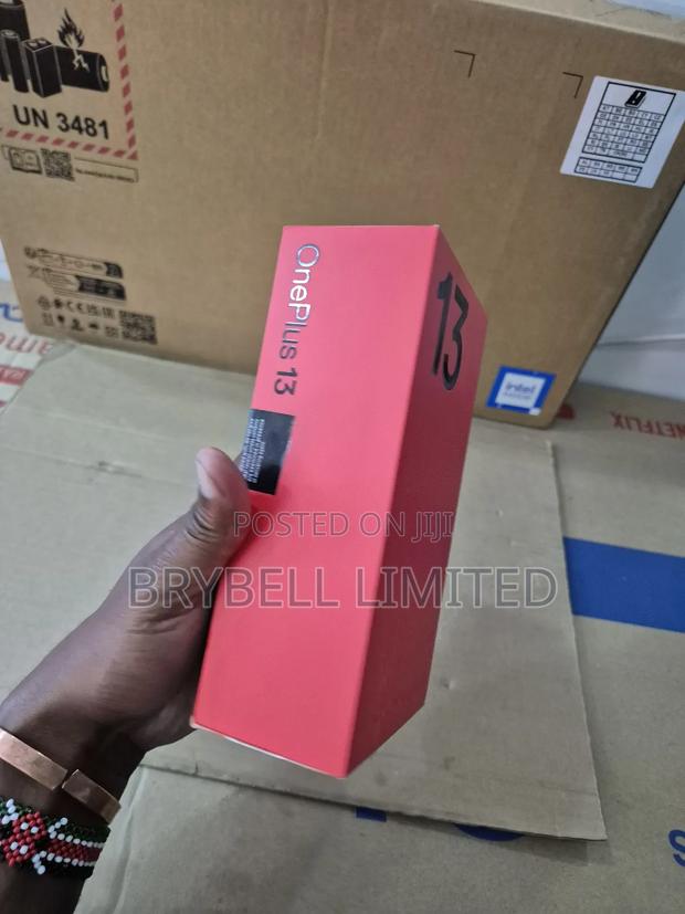 New OnePlus 13 512 GB White - thumbnail 4