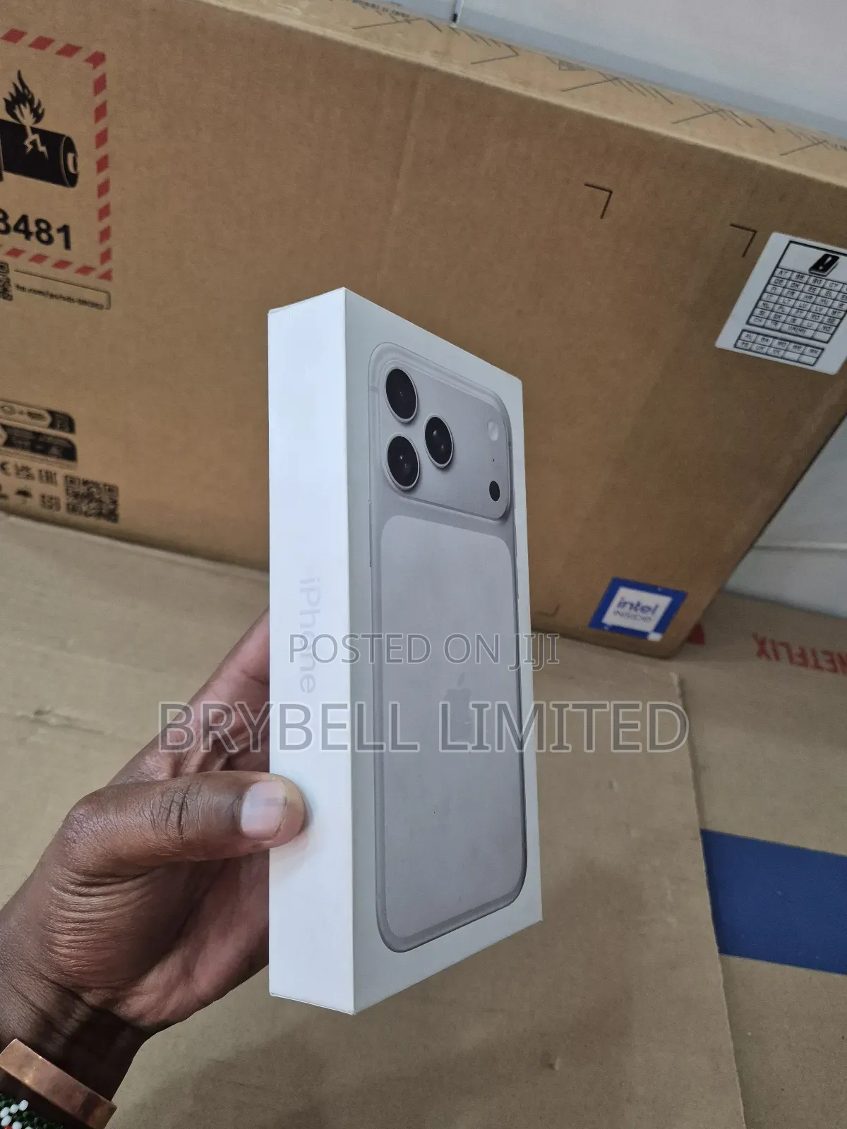 New Apple iPhone 17 Pro Max 256 GB Silver