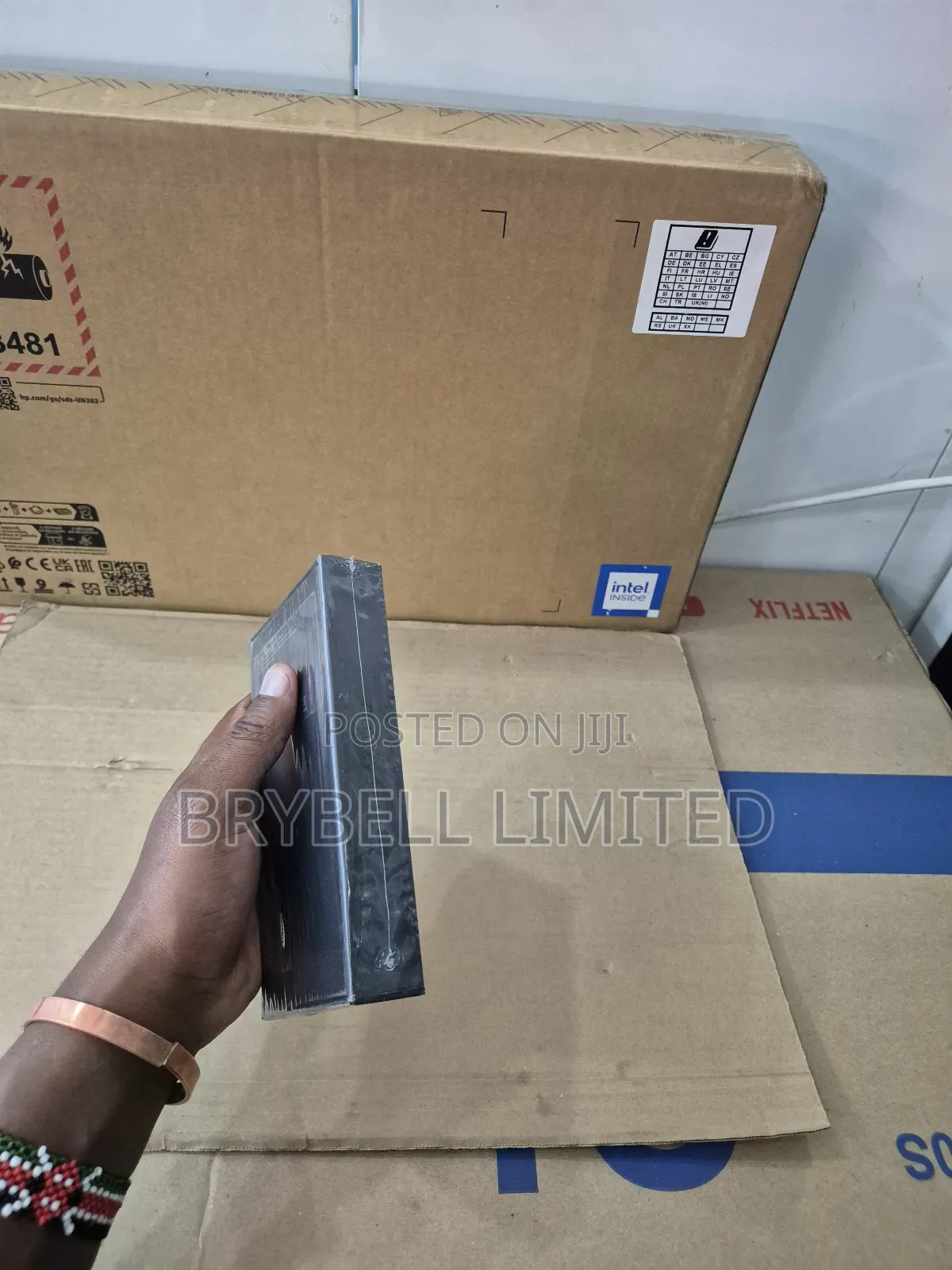 New Samsung Galaxy S22 5G 128 GB White