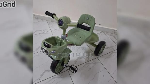 Tricycle With Melodies and Lights