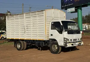 Isuzu NPR Closed Body