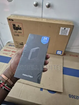 New Samsung Galaxy Z Flip6 256 GB Silver