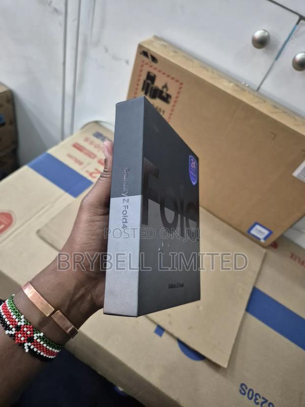 New Samsung Galaxy Z Fold4 512 GB Blue - thumbnail 4