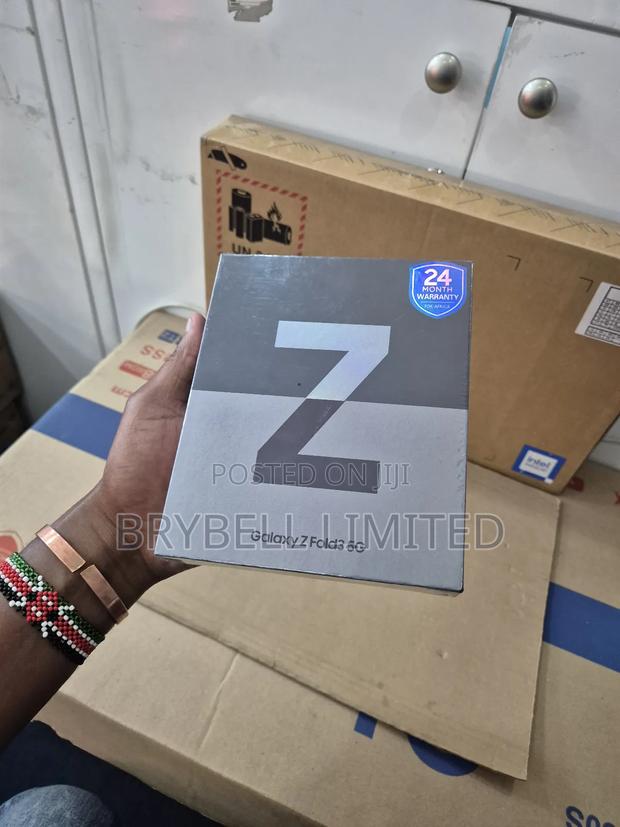 New Samsung Galaxy Z Fold3 5G 512 GB Blue - thumbnail 4