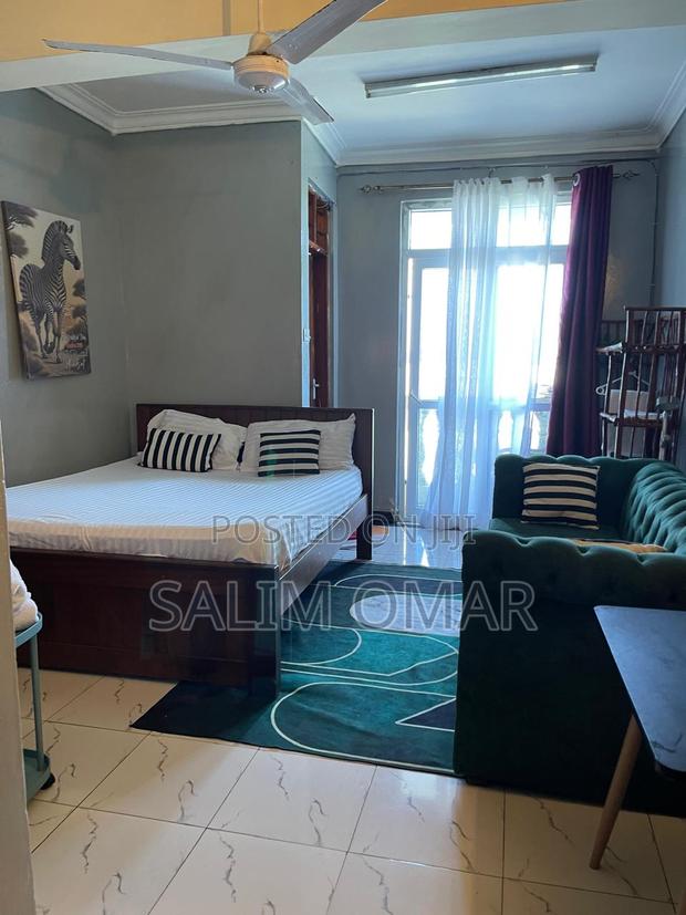 Studio Airbnb Located In Amazon Near Bamburi Mwembeni Stage - thumbnail 5