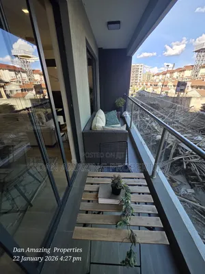 3bdrm Apartment in Gemini Plus Dsq, Gateway Mall Area for sale