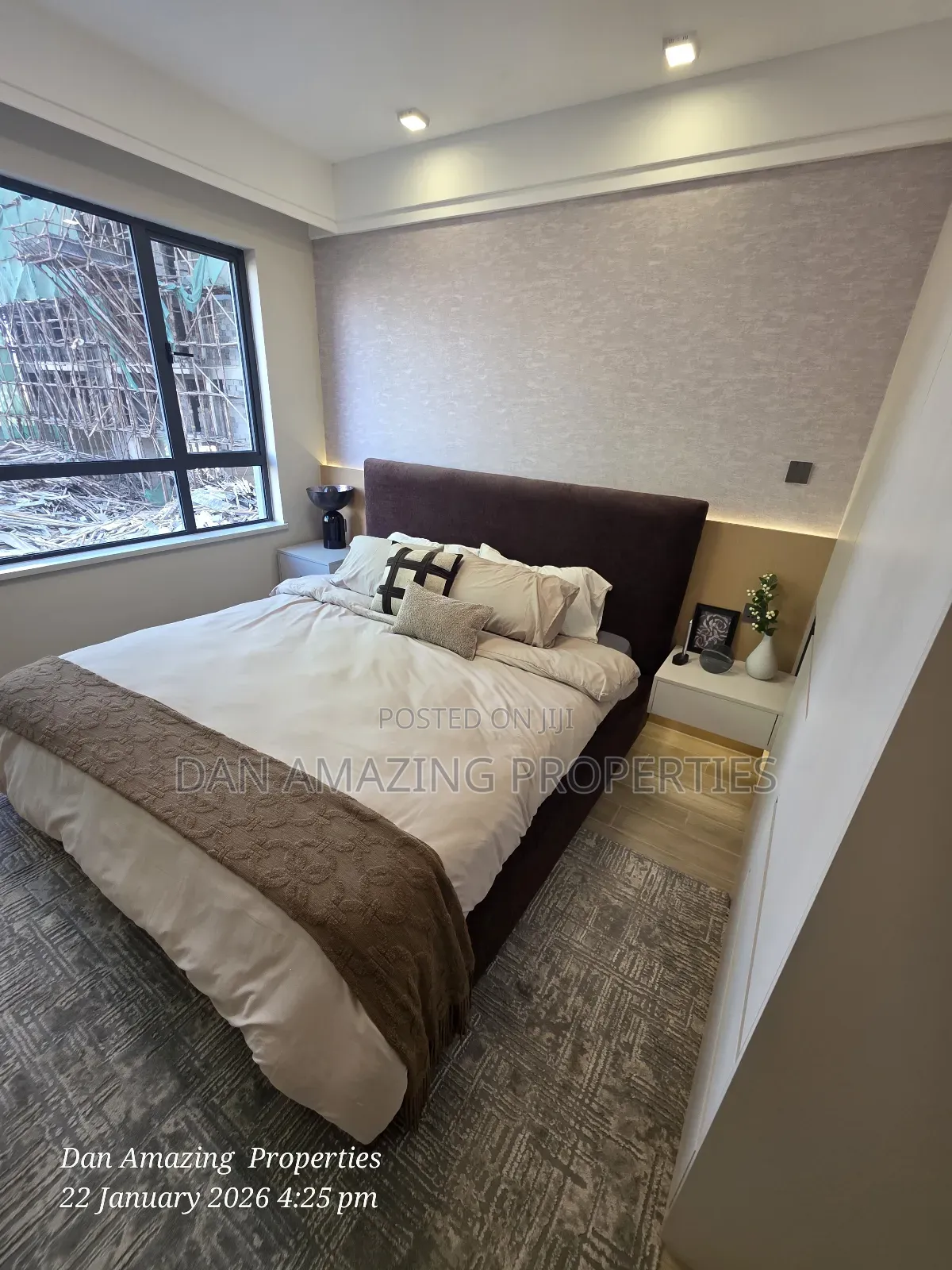 3bdrm Apartment in Gemini Plus Dsq, Gateway Mall Area for sale