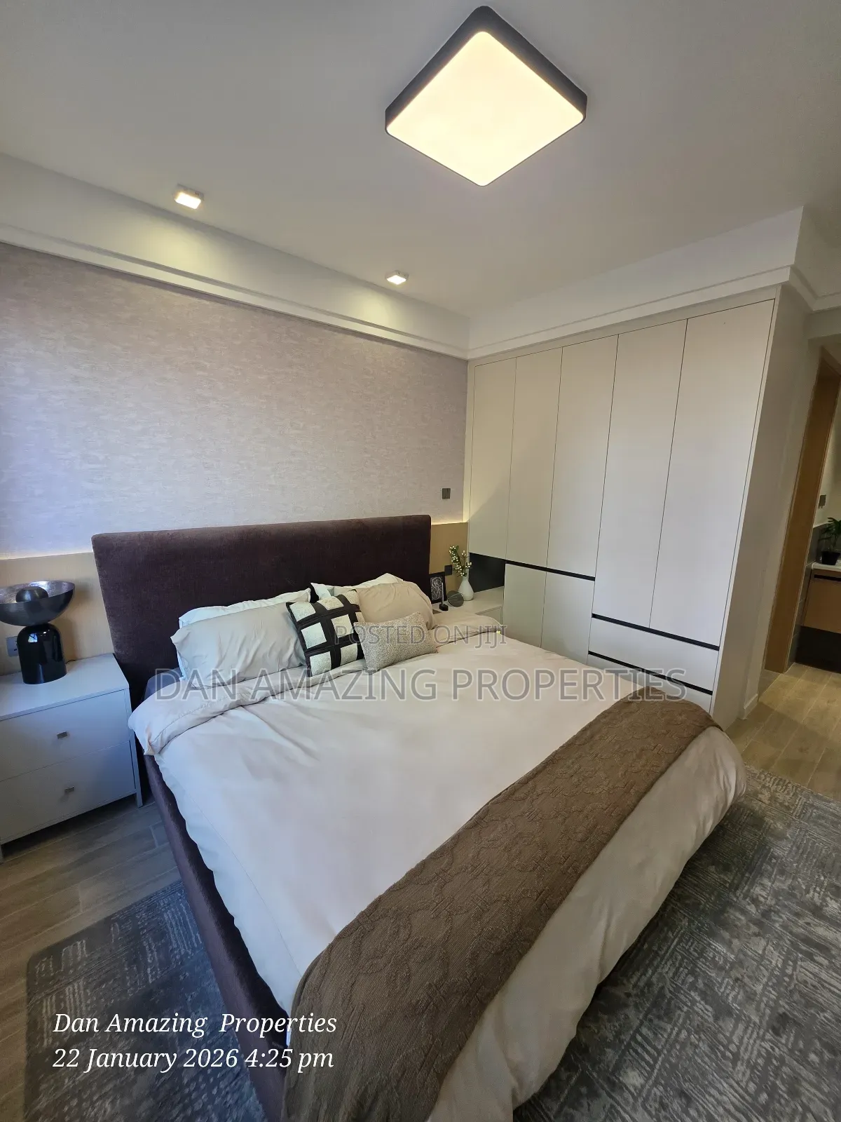 3bdrm Apartment in Gemini Plus Dsq, Gateway Mall Area for sale