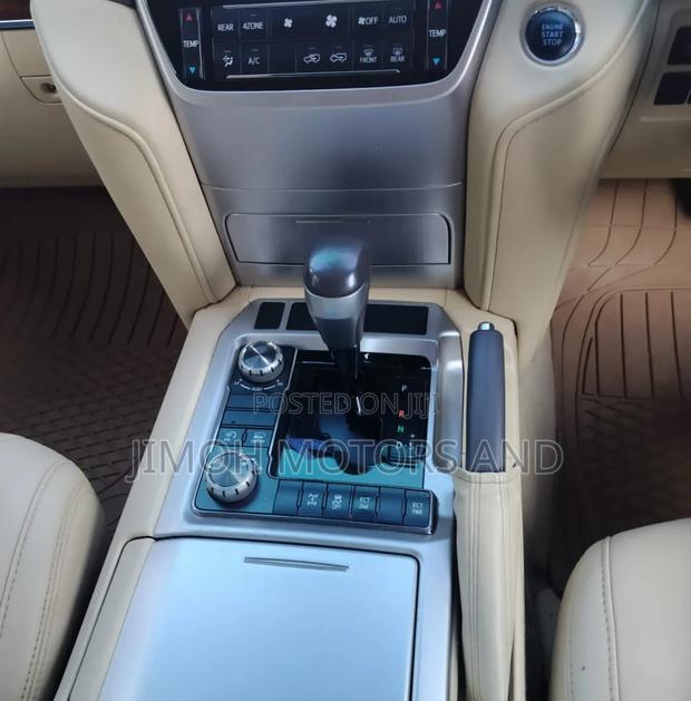 Toyota Land Cruiser 2016 Beige - thumbnail 5