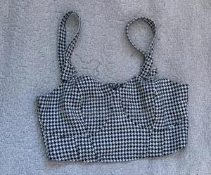 Sleeveless Crop Top - thumbnail 2