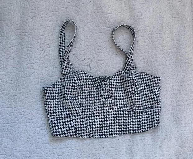 Sleeveless Crop Top - thumbnail 3