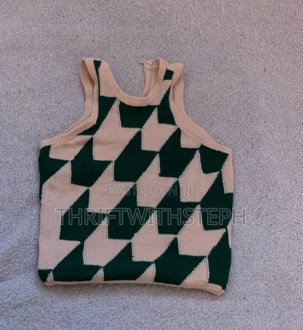 Sleeveless Sweater Top - thumbnail 3